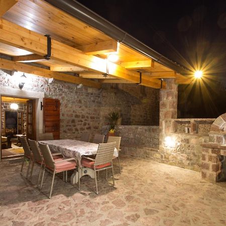 Old Stone House Villas Tivat Buitenkant foto
