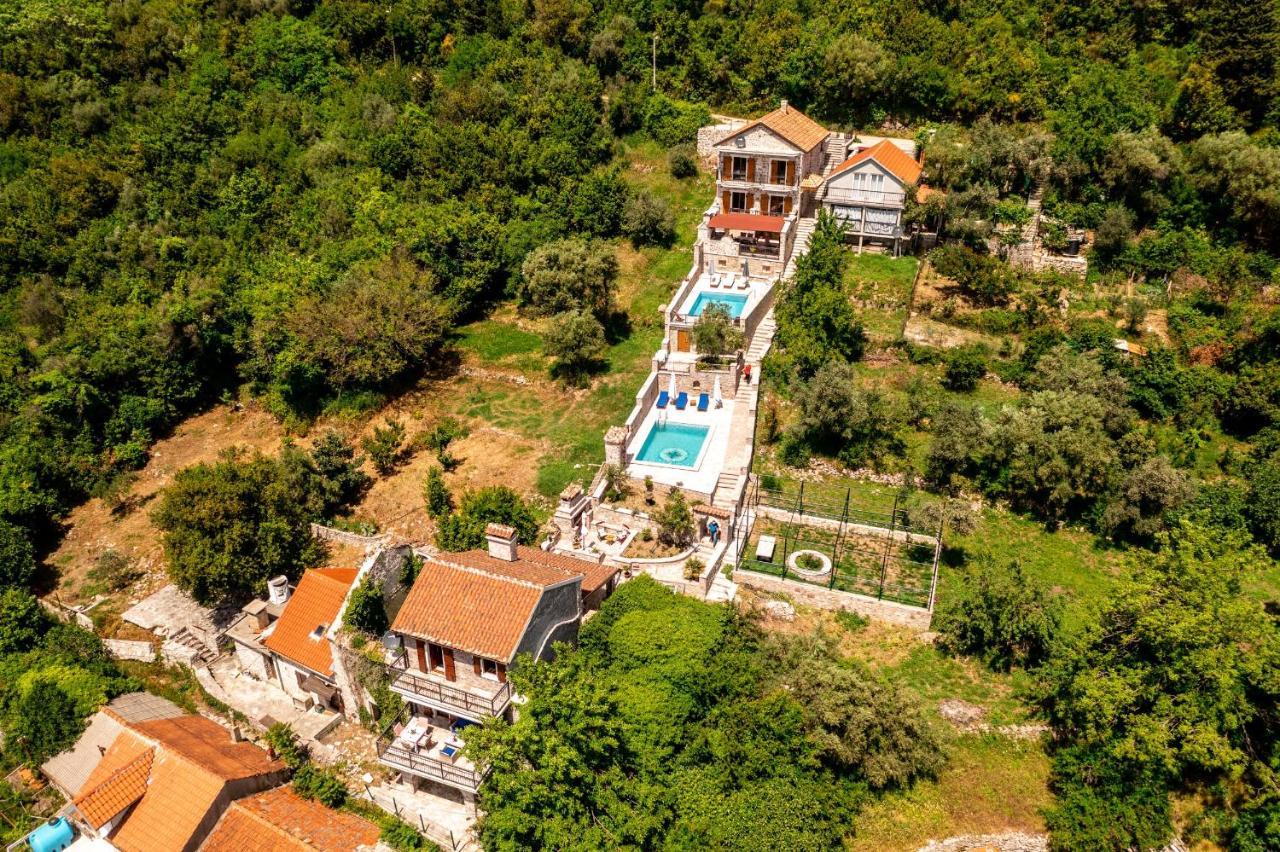Old Stone House Villas Tivat Buitenkant foto