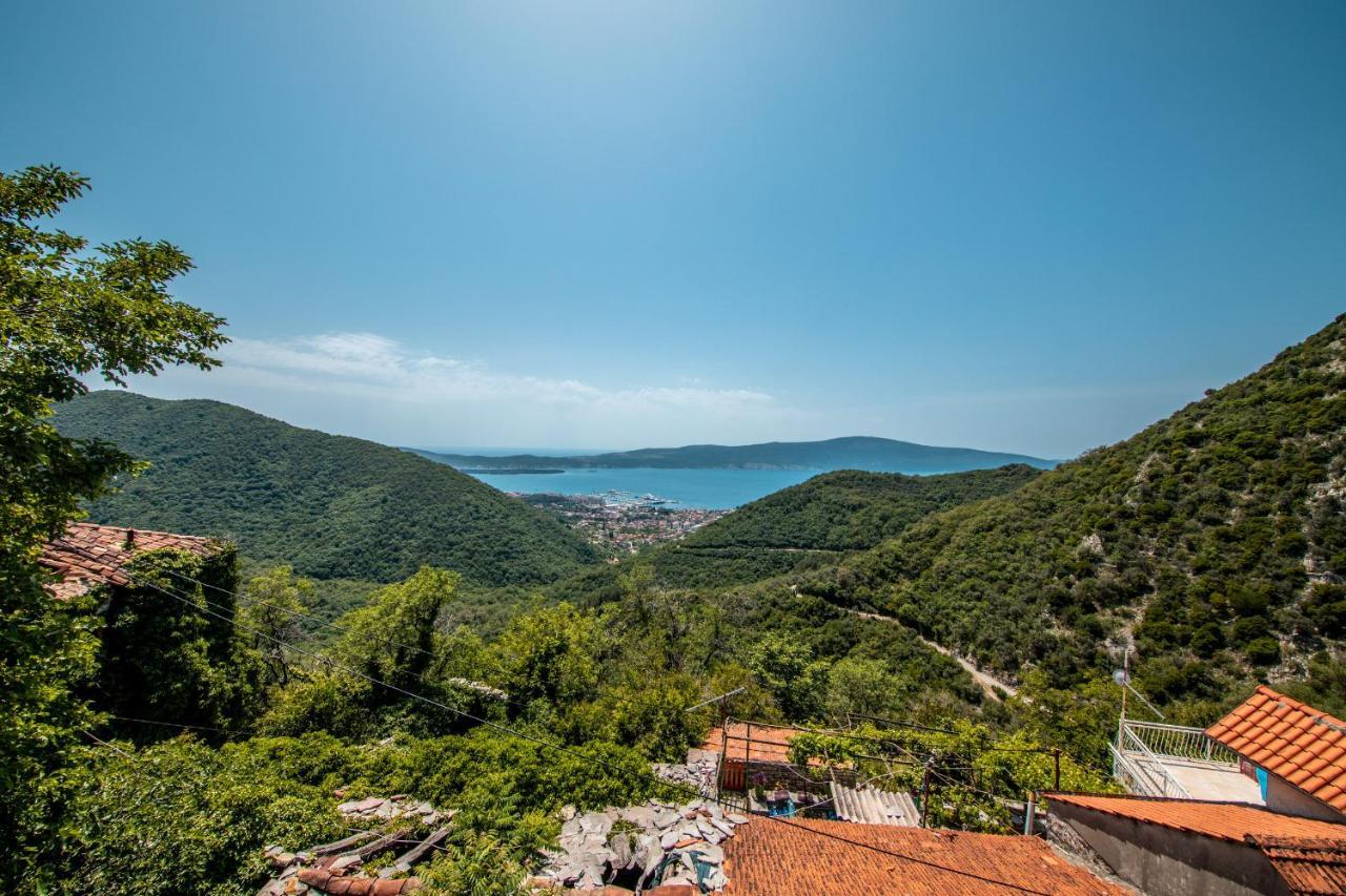Old Stone House Villas Tivat Buitenkant foto