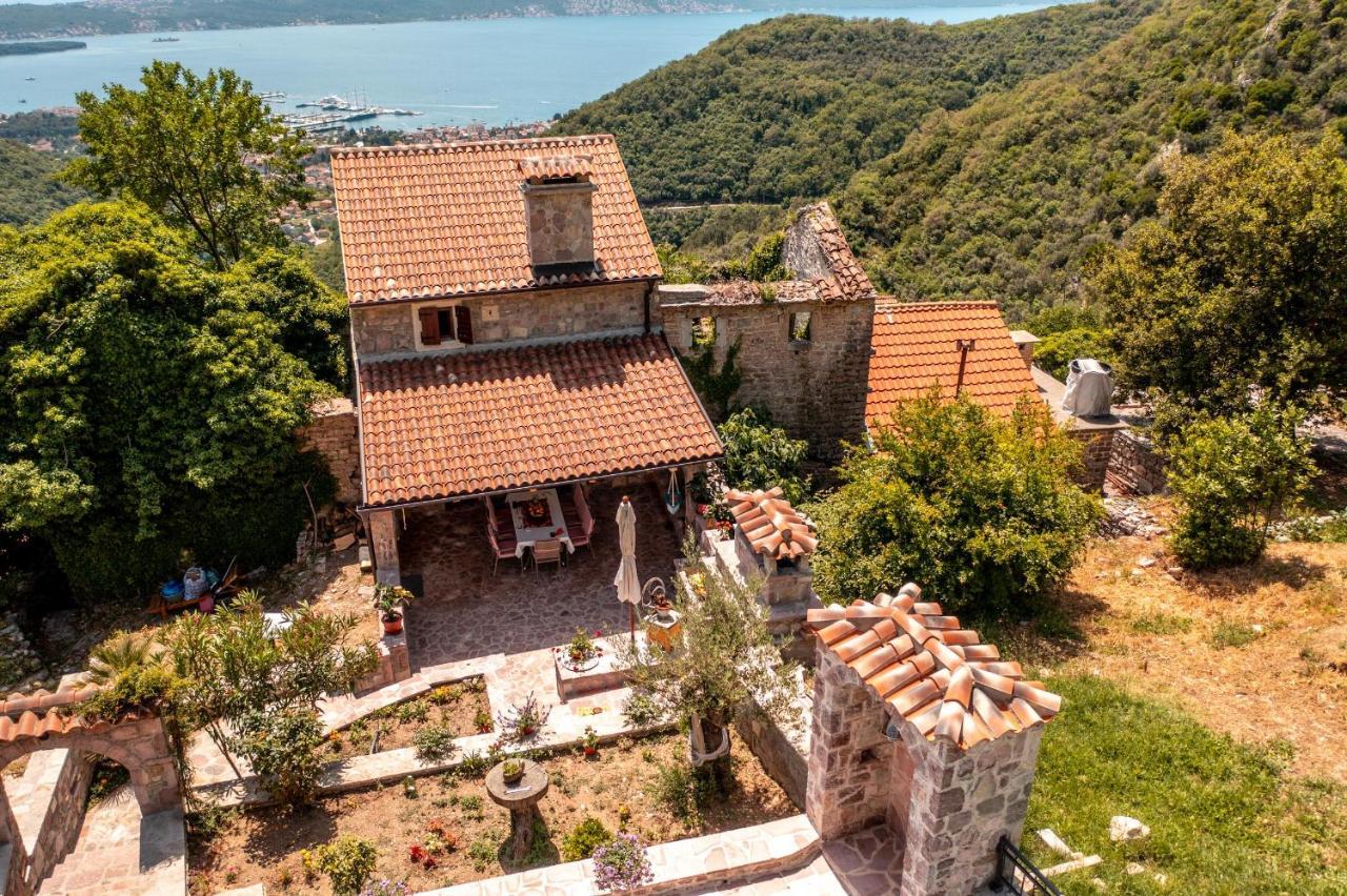 Old Stone House Villas Tivat Buitenkant foto