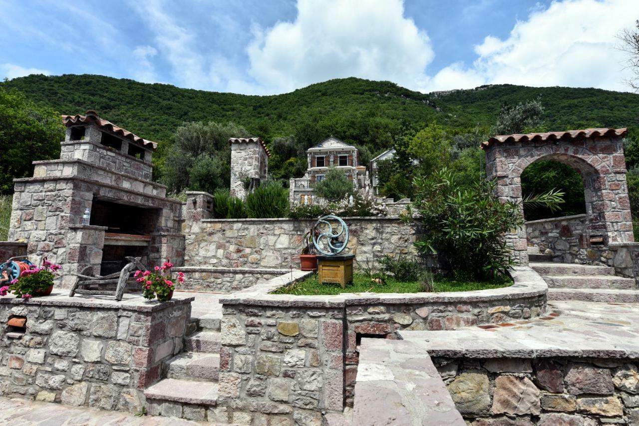 Old Stone House Villas Tivat Buitenkant foto
